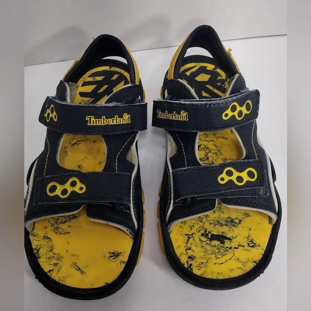 Timberland Black and Yellow Sandals  size 2 pre owned Exellent condition